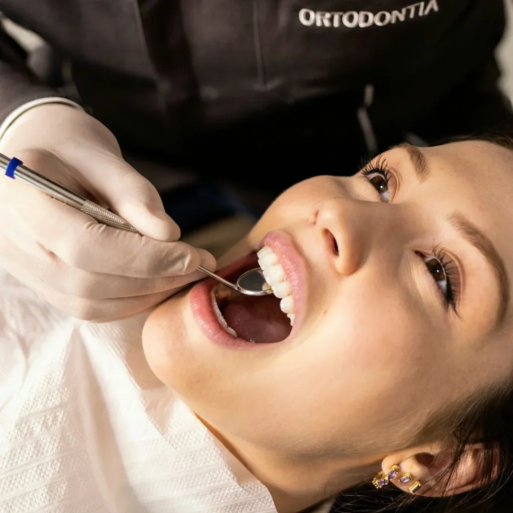 how to fix a cracked tooth naturally