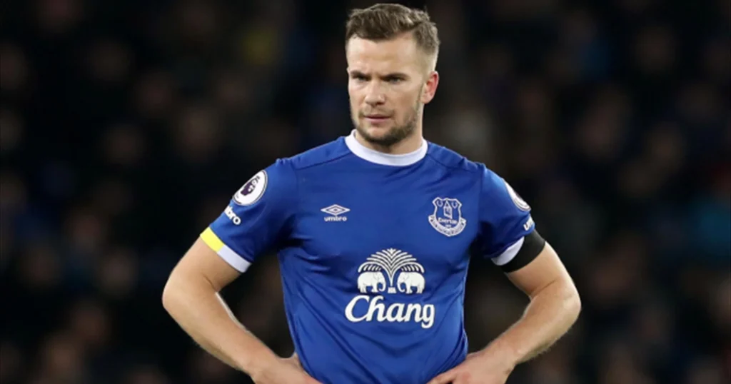 Tom Cleverley: 10 Inspiring Facts About the Midfield Maestro