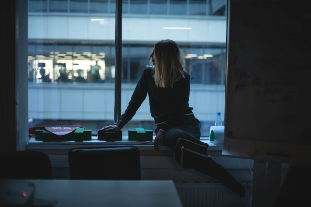 A Story About Investing in a Girl at the Workplace: 7 Bold Moves 3 A best Story About Investing in a Girl at the Workplace